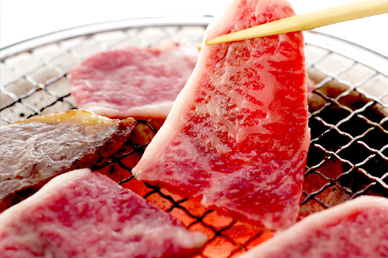 ほとばしる肉汁！神戸牛で焼肉